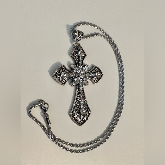 Victorian Goth Silver Statement Cross Necklace Big Large Crystals Brand New - Picture 13 of 16